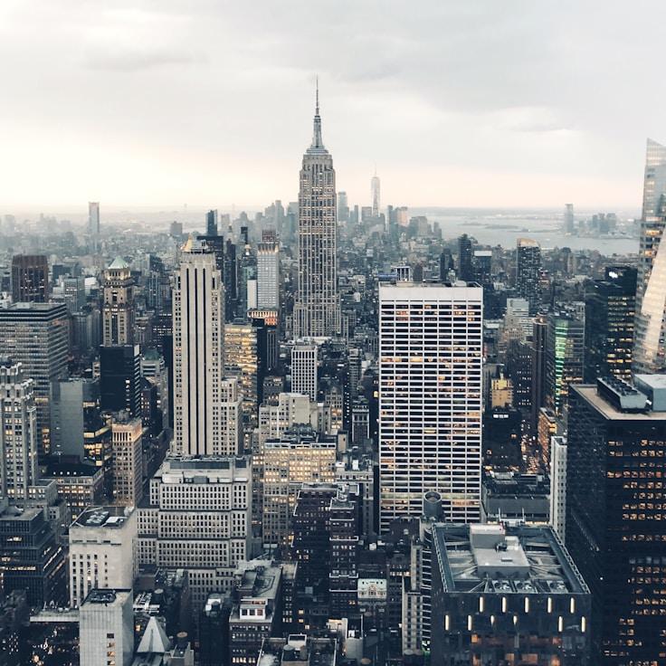 Parents evaluating schools in Italy